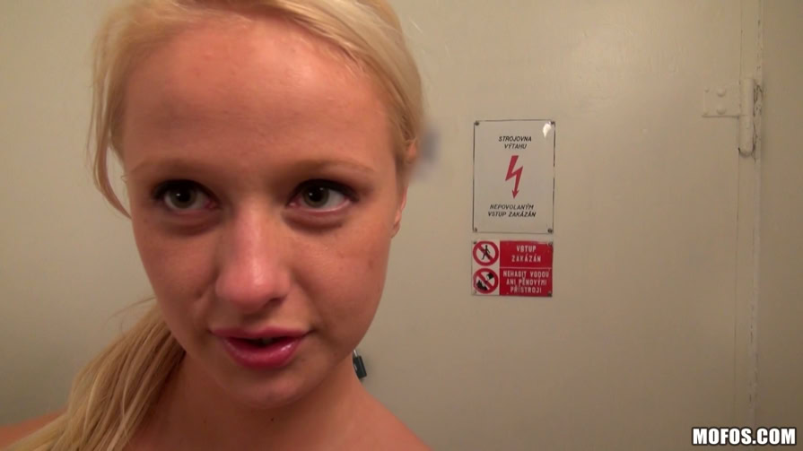 PublicPickups - Tonya - Ass in an Apartment Hallway